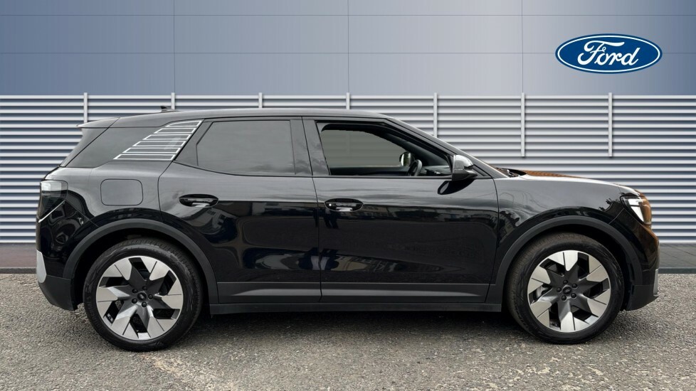 Ford Explorer Premium Black #5