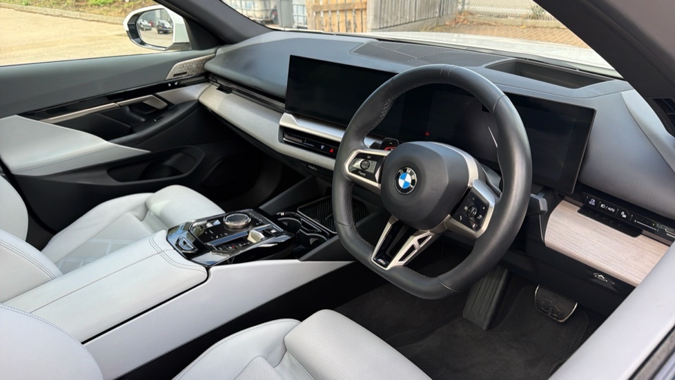 BMW 5 Series M Sport White #6