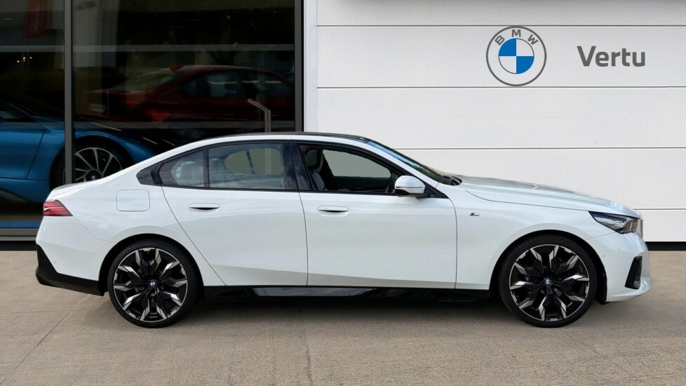 BMW 5 Series M Sport White #3