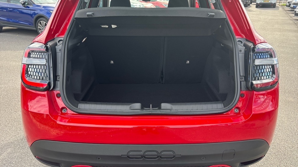 Fiat 600 Hatchback Red #4