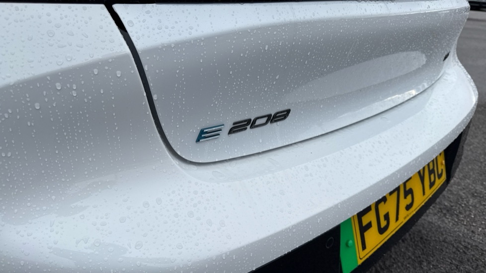 Peugeot e-208 Gt Black #26