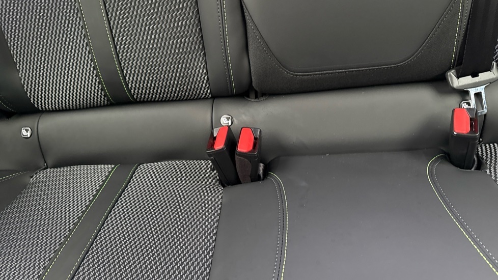 Peugeot e-208 Gt Black #17
