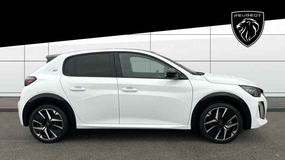 Peugeot e-208 Gt White #5