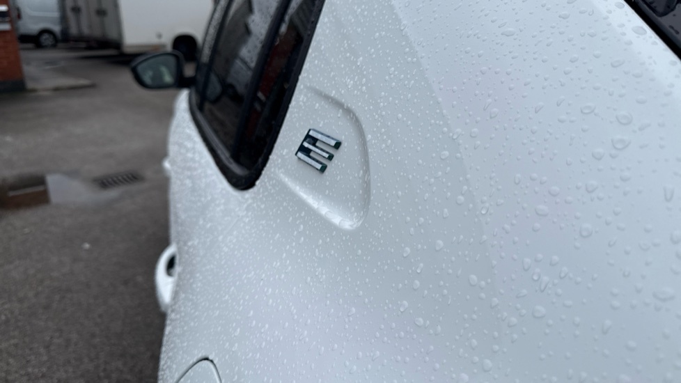 Peugeot e-208 Gt Black #28