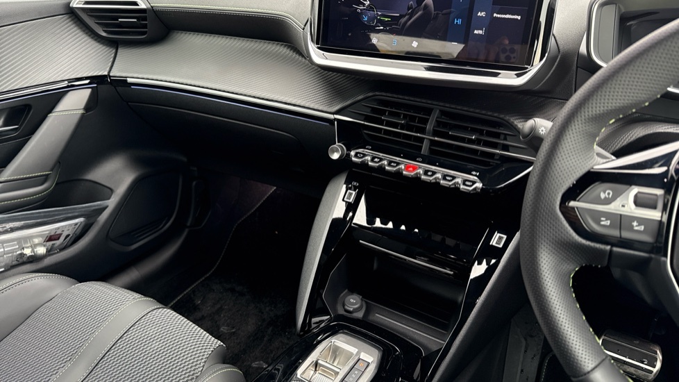 Peugeot e-208 Gt Black #14