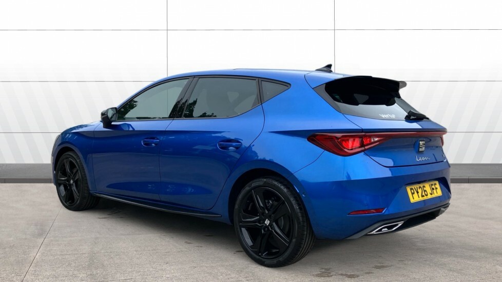 Seat Leon Hatch Fr Black Edition 1.5 Etsi Afv 150 7-Speed Au Black #2
