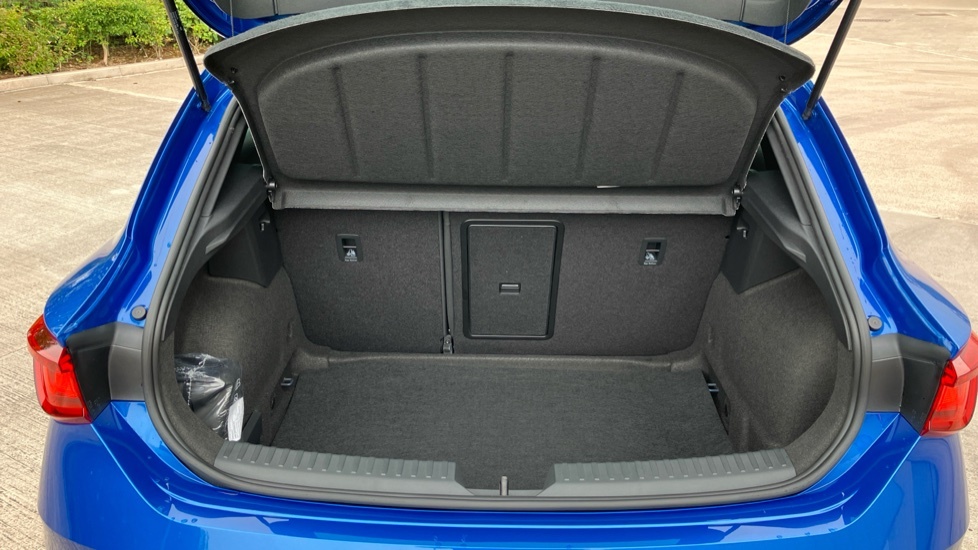 Seat Leon Hatch Fr Black Edition 1.5 Etsi Afv 150 7-Speed Au Black #4
