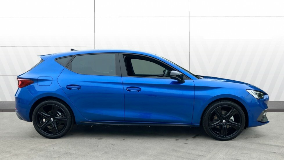 Seat Leon Hatch Fr Black Edition 1.5 Etsi Afv 150 7-Speed Au Black #5