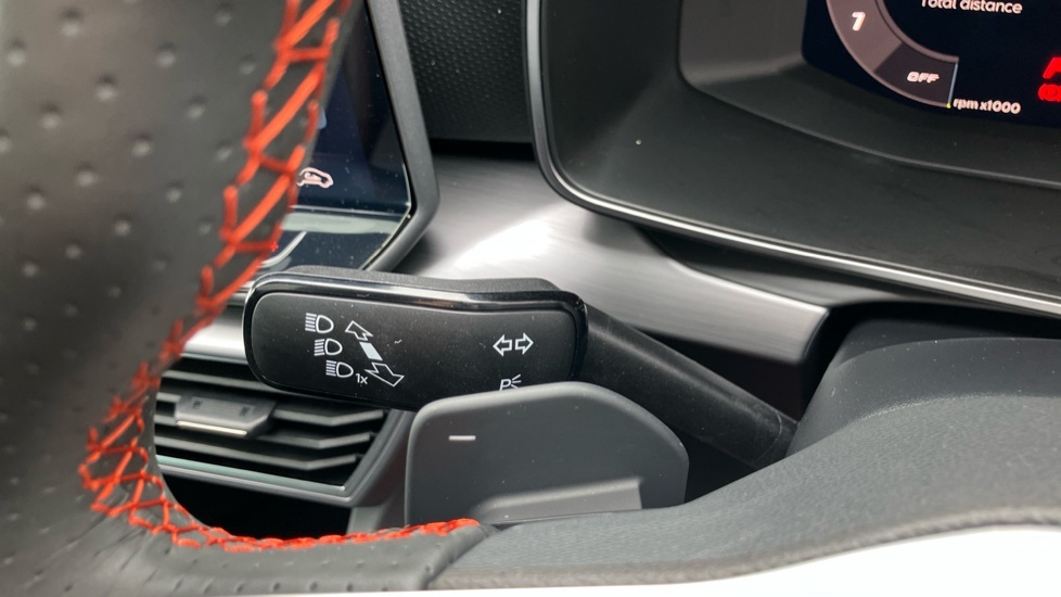 Seat Leon Hatch Fr Black Edition 1.5 Etsi Afv 150 7-Speed Au Black #31