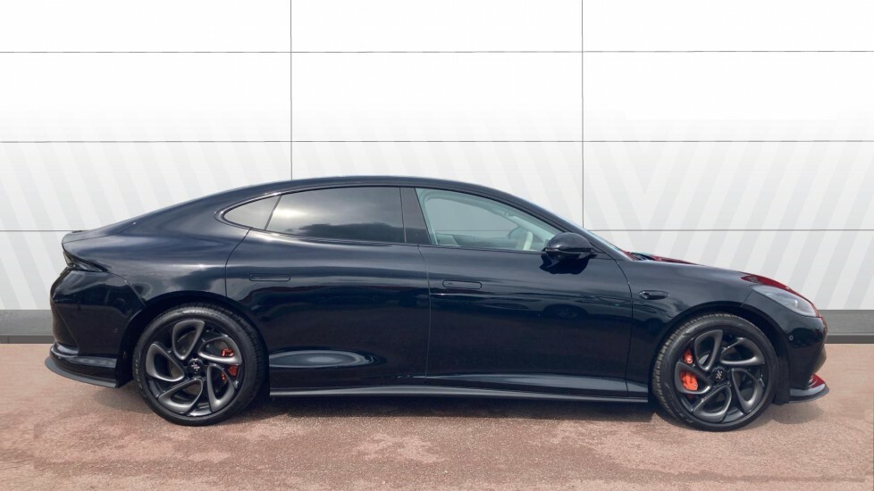 MG IM5 Performance Black #5