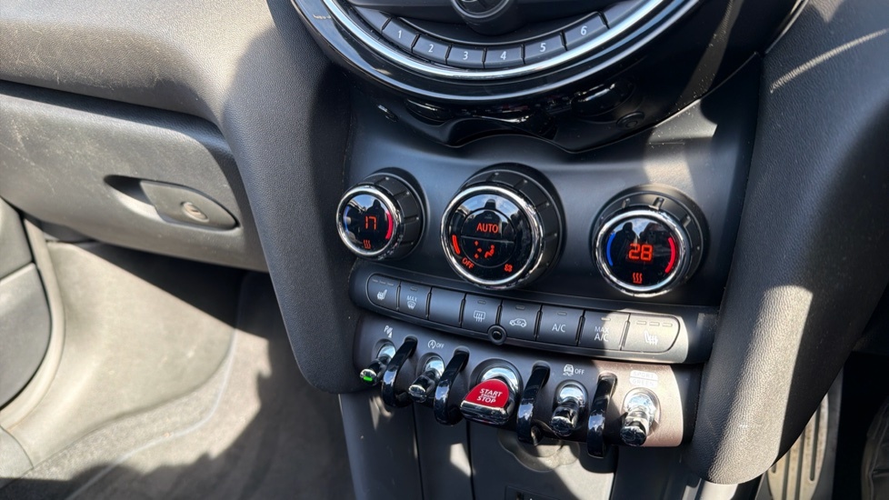 Mini Convertible 2019 1.5 Cooper Classic Convertible Man Grey #48