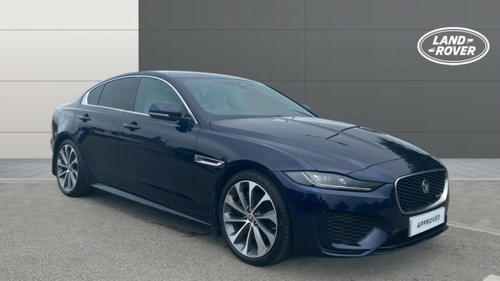 Jaguar XE R-dynamic Se Black Blue