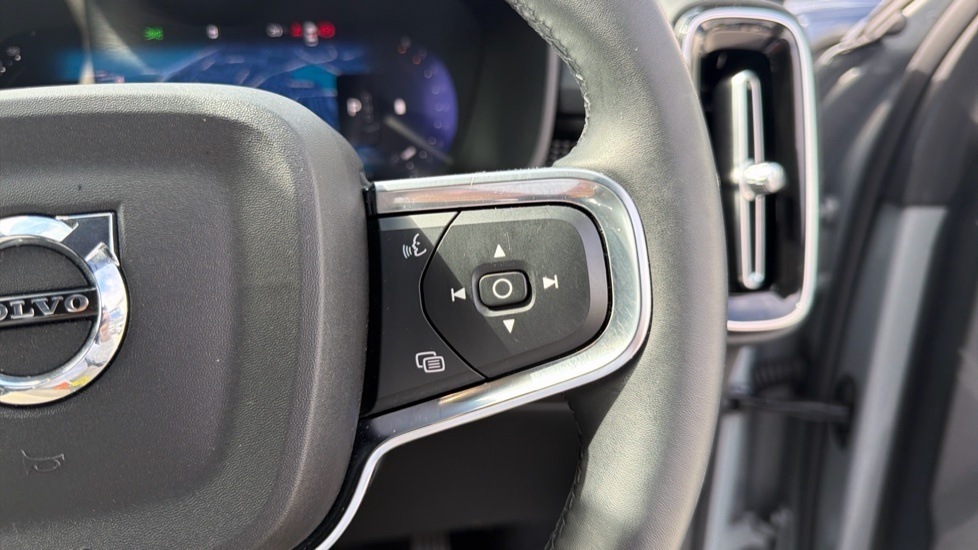 Volvo XC40 Xc40 B4 Mhev Awd Grey #21