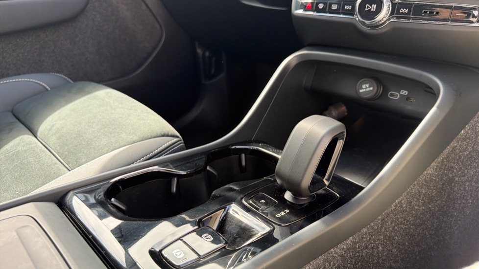 Volvo XC40 Xc40 B4 Mhev Awd Grey #25