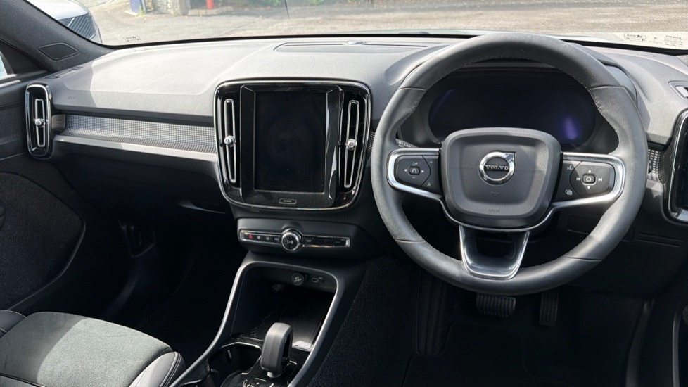 Volvo XC40 Xc40 B4 Mhev Awd Grey #4