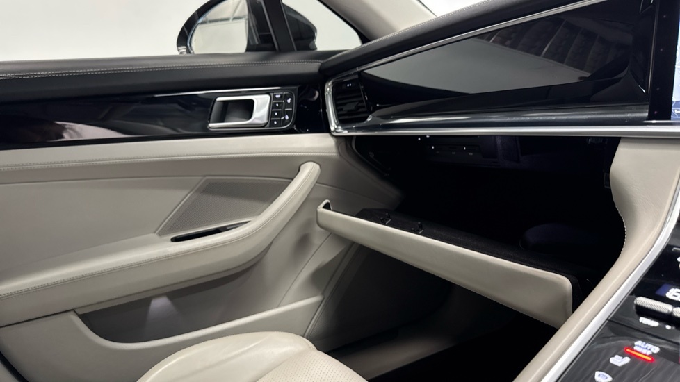 Porsche Panamera 2.9 V6 4 E-hybrid Pdk Black #38