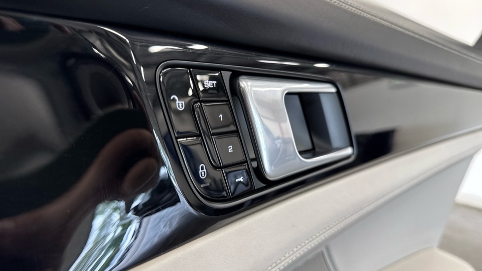 Porsche Panamera 2.9 V6 4 E-hybrid Pdk Black #24