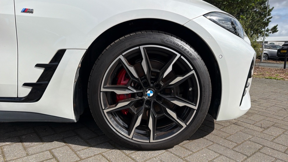 BMW 4 Series 420I M Sport Step 2024 White #14