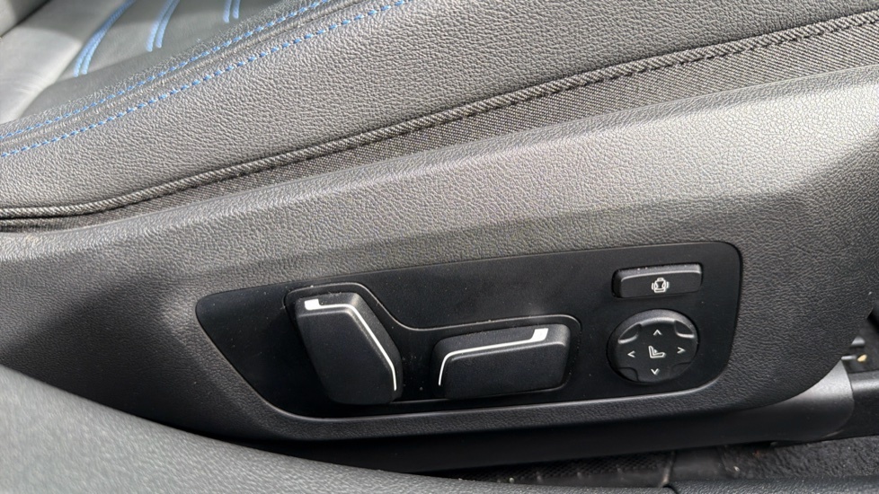 BMW 4 Series 420I M Sport Step 2024 White #35