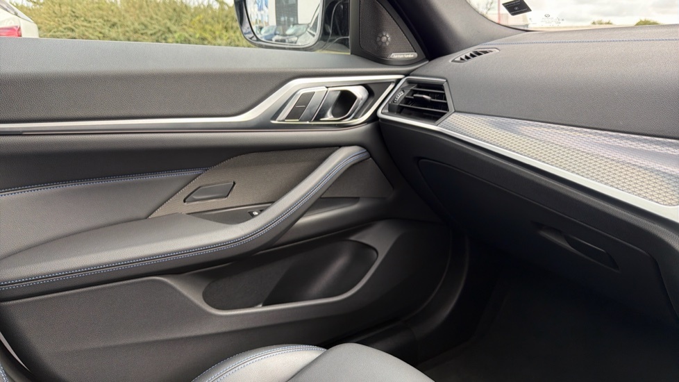 BMW 4 Series 420I M Sport Step 2024 White #53