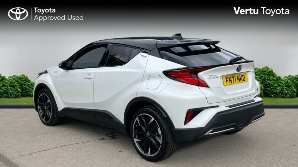 Toyota C-Hr Gr Sport White #4