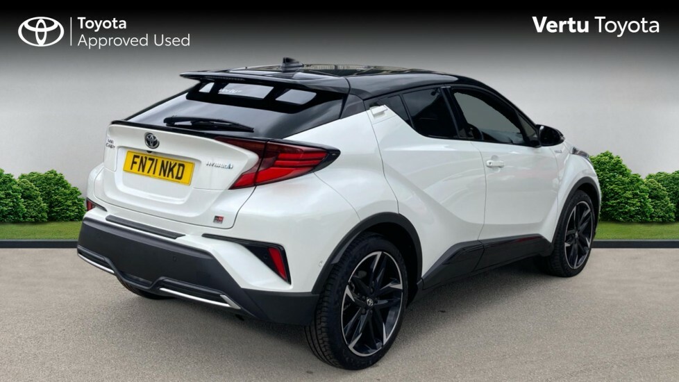 Toyota C-Hr Gr Sport White #2