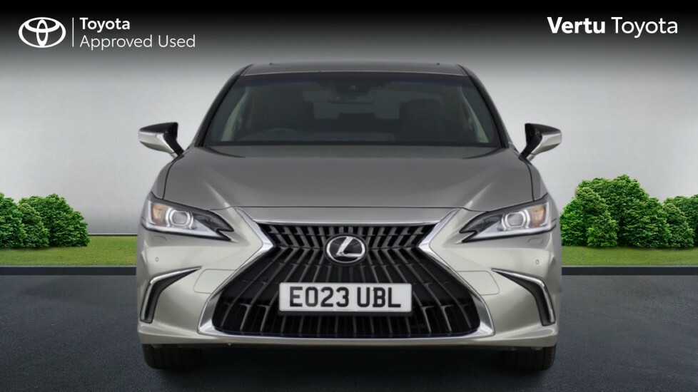 Lexus ES Saloon Silver #4