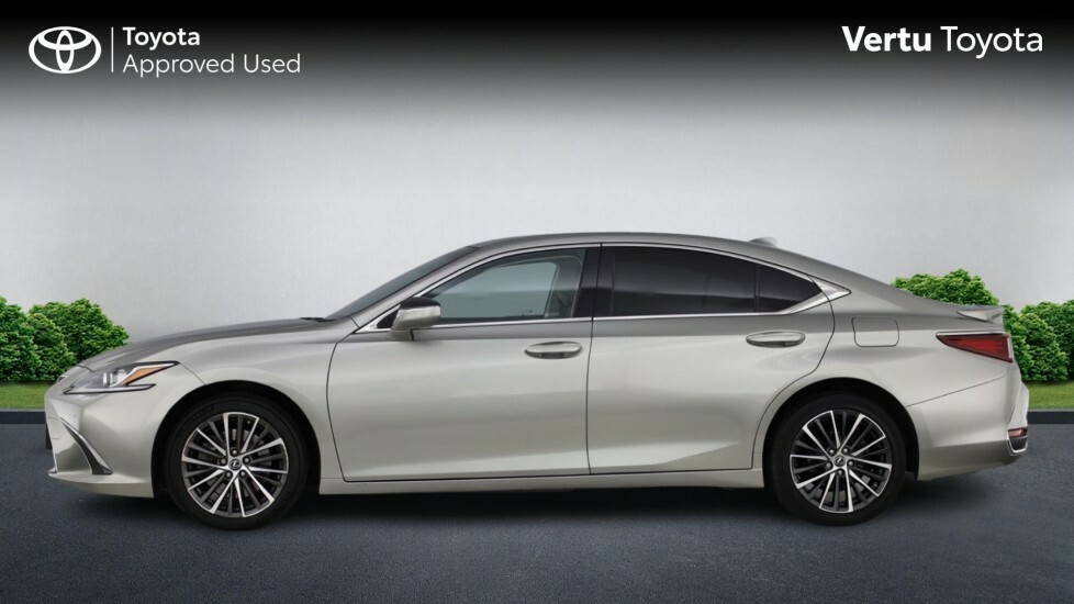 Lexus ES Saloon Silver #3