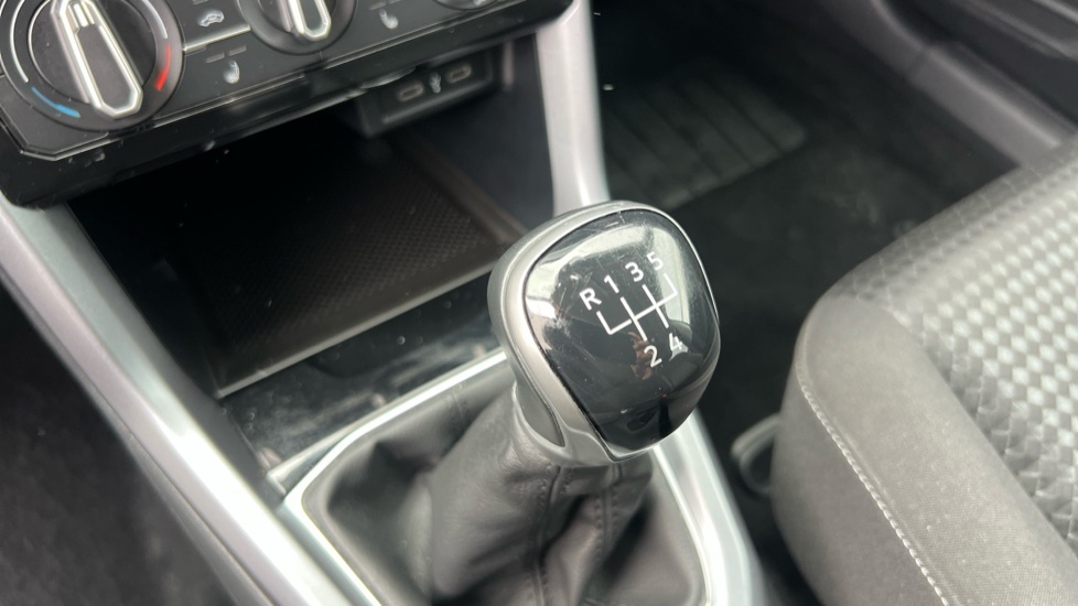 Volkswagen T-Cross Se Tsi Silver #13