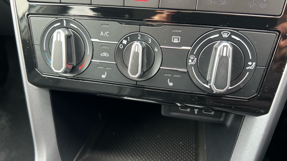 Volkswagen T-Cross Se Tsi Silver #28