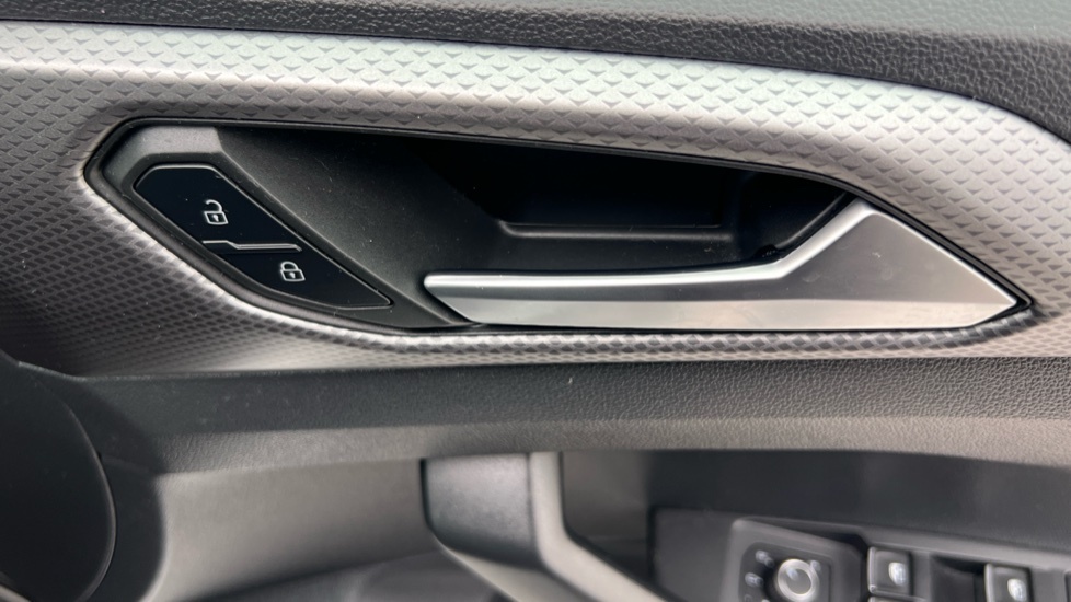 Volkswagen T-Cross Se Tsi Silver #38