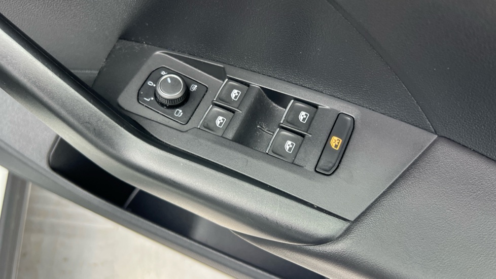 Volkswagen T-Cross Se Tsi Silver #39