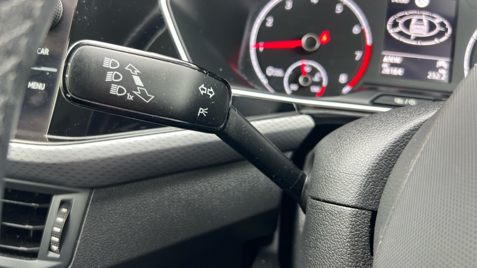 Volkswagen T-Cross Se Tsi Silver #35