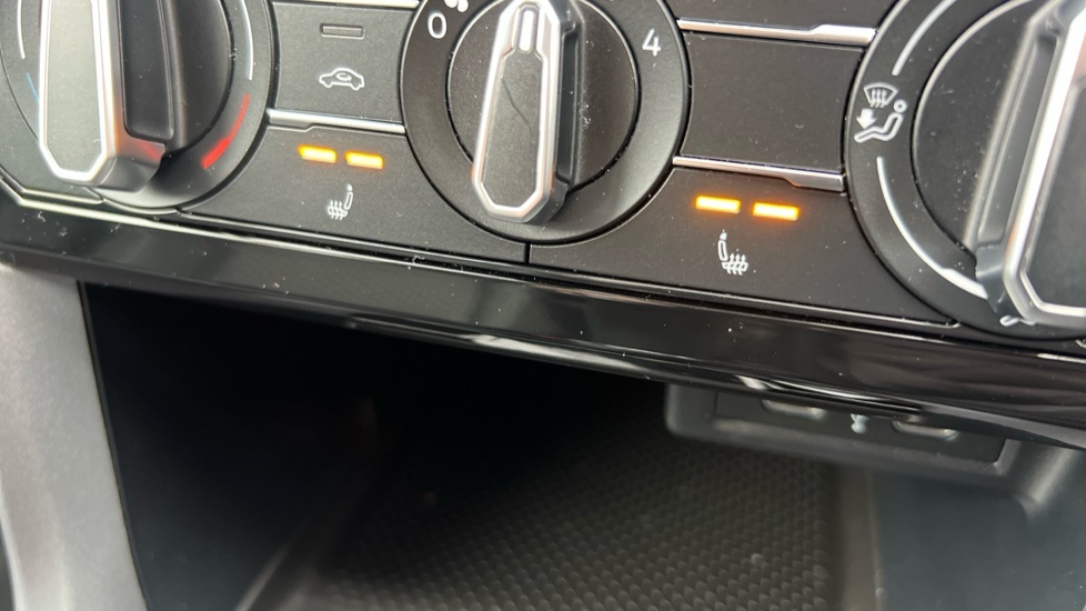 Volkswagen T-Cross Se Tsi Silver #29