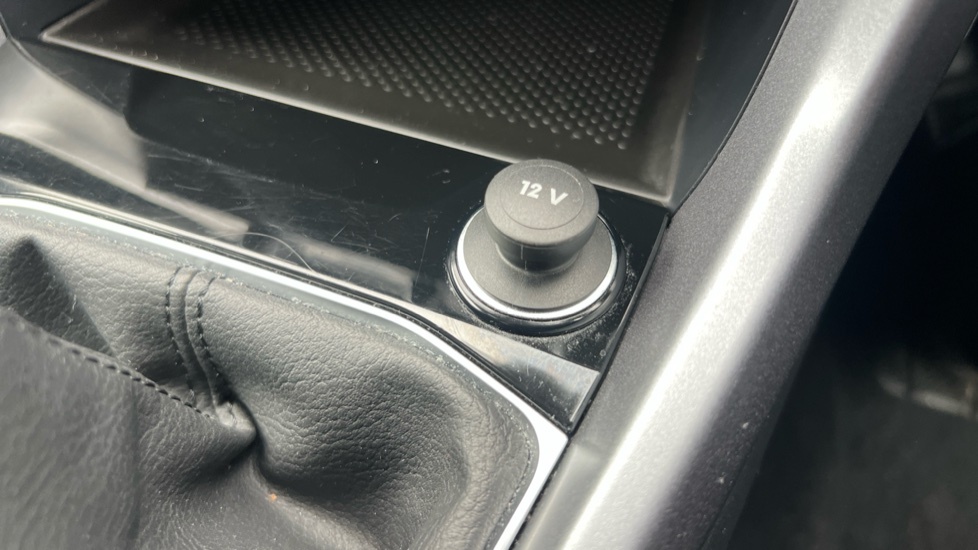 Volkswagen T-Cross Se Tsi Silver #19