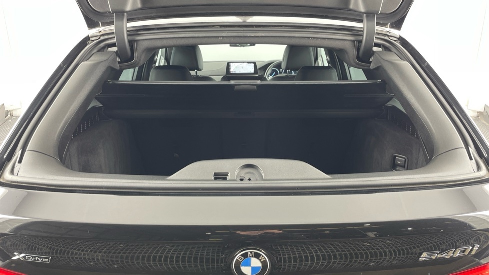 BMW 5 Series 520D M Sport Black #54