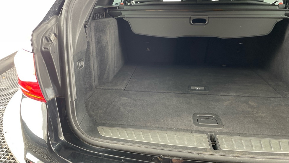 BMW 5 Series 520D M Sport Black #42