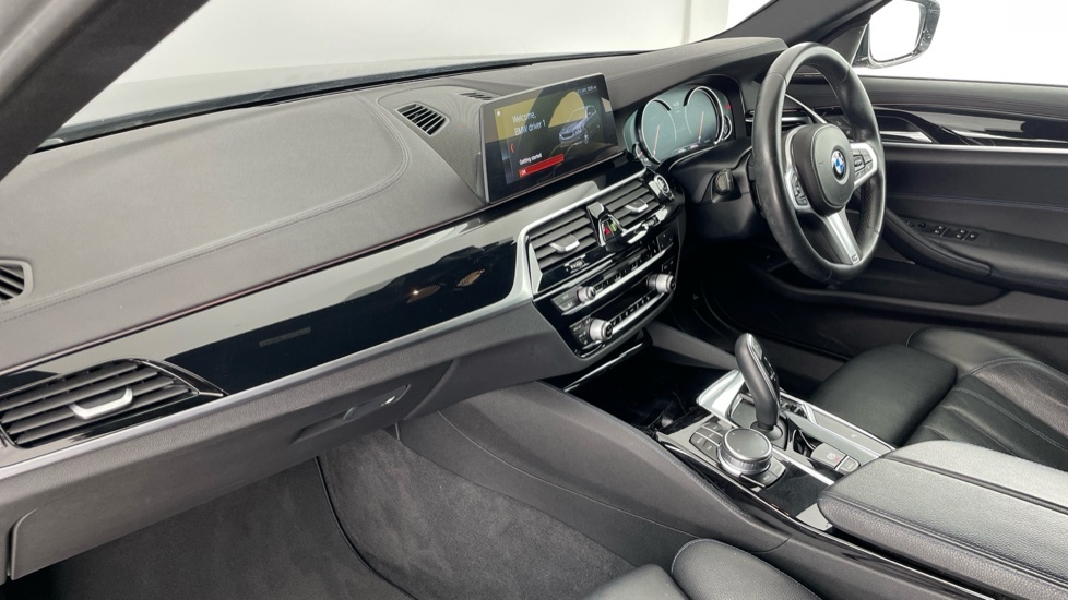 BMW 5 Series 520D M Sport Black #7