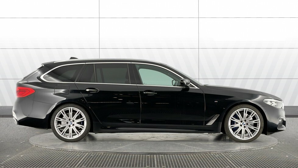 BMW 5 Series 520D M Sport Black #3