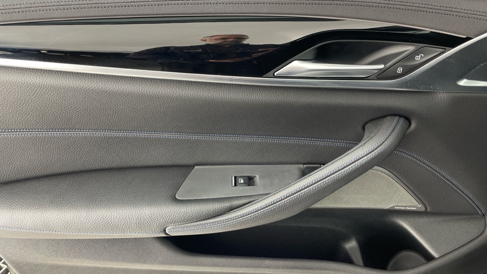 BMW 5 Series 520D M Sport Black #27