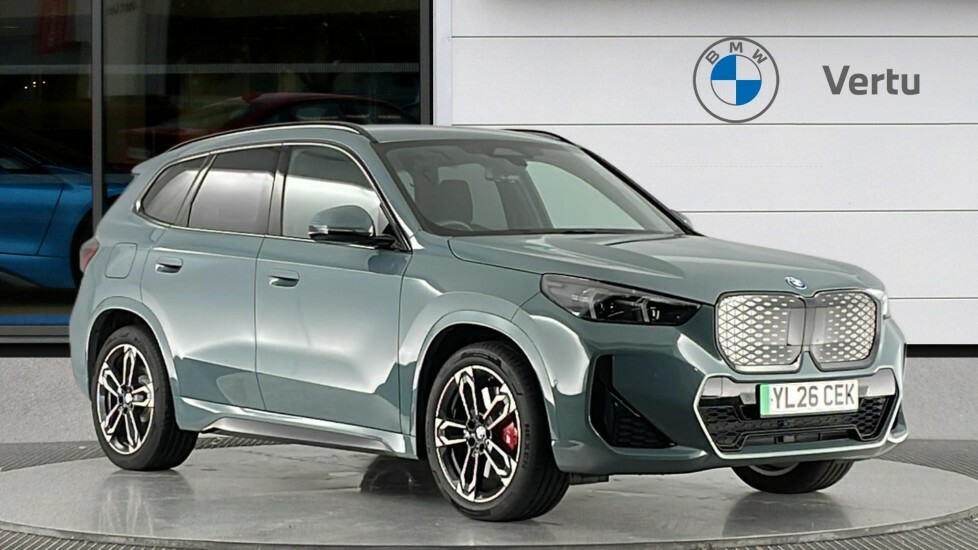 BMW iX1 Shadow Edition Green