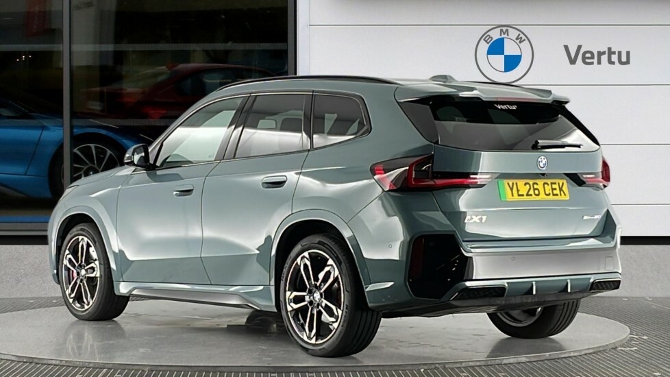 BMW iX1 Shadow Edition Green #2