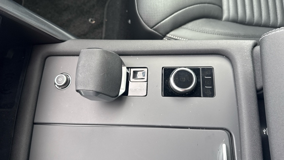 Land Rover Discovery Commercial Dynamic Hse Grey #38