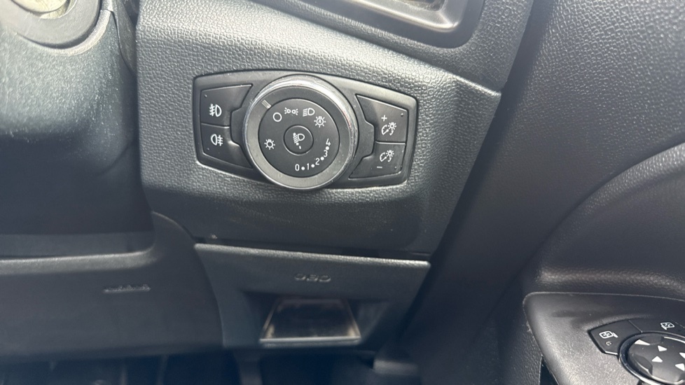 Ford Ecosport Titanium1.0 In Solar Silver With 6K Silver #24