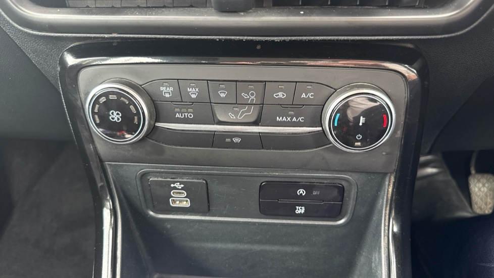 Ford Ecosport Titanium1.0 In Solar Silver With 6K Silver #20