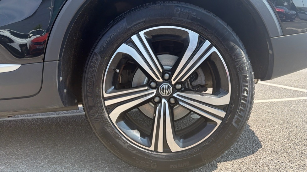 MG ZS Excite Black #6