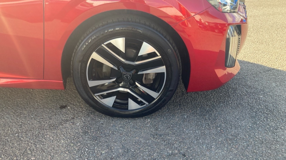 Peugeot 208 1.2 Puretech Allure Premium Plus Hatchback Pe Black #32