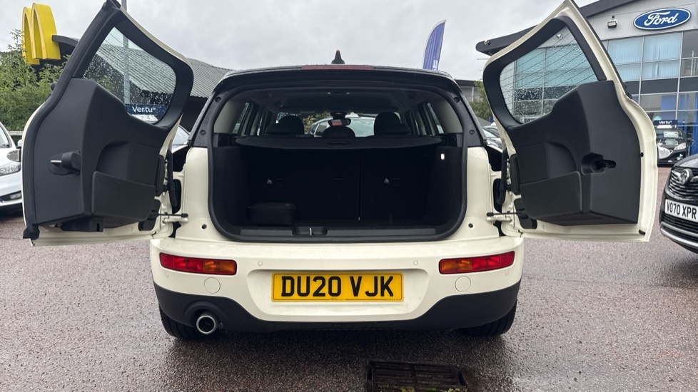 Mini Clubman Cooper Classic White #4