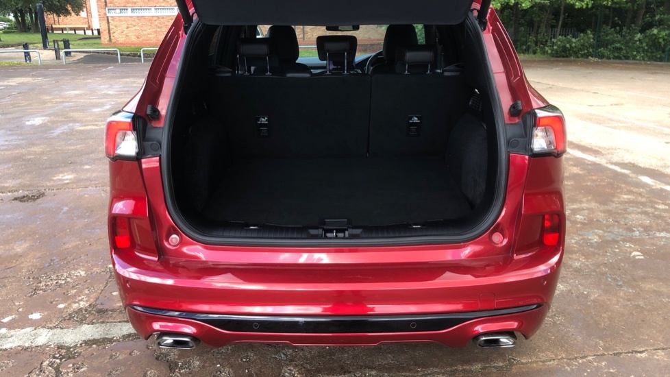 Ford Kuga St-line 2.0 Tdci Mhev 150Ps 2Wd Red #4