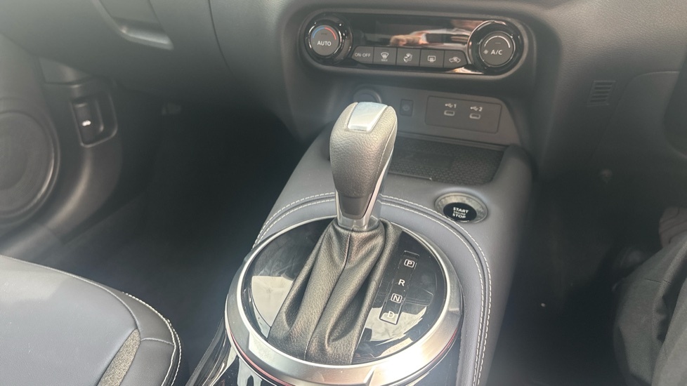 Nissan Juke 1.6 Hybrid N-connecta Grey #13